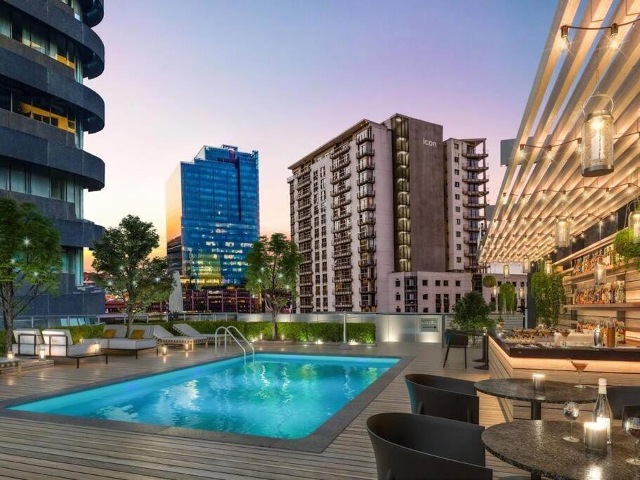 Stunning 1-Bedroom Apartment With Mountain Views เคปทาวน์ ภายนอก รูปภาพ