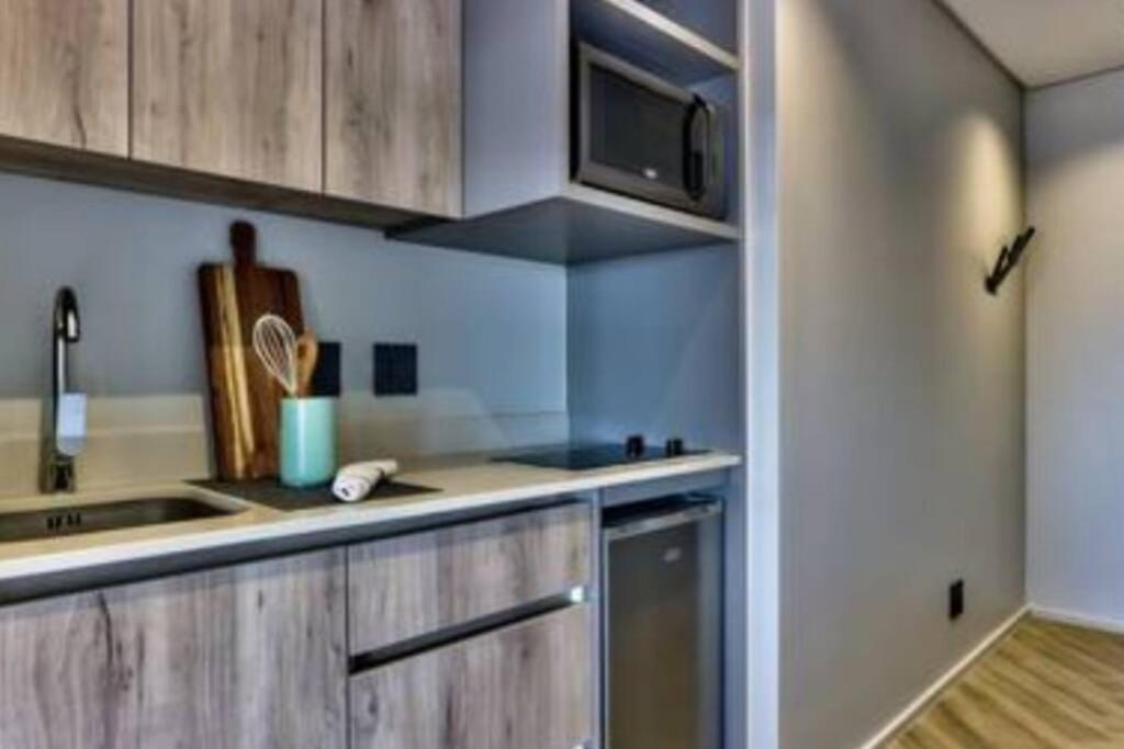 Stunning 1-Bedroom Apartment With Mountain Views เคปทาวน์ ภายนอก รูปภาพ
